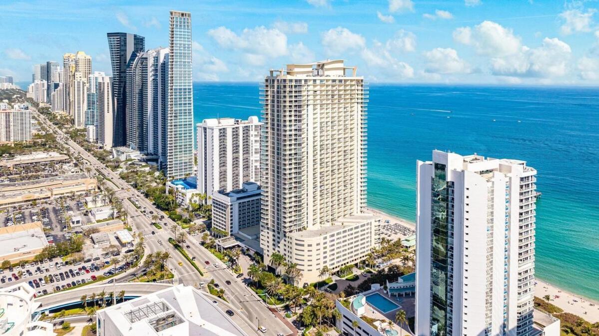 Luxury 2-Bedrooms Oceanfront Condo In Sunny Isles Sunny Isles Beach Buitenkant foto