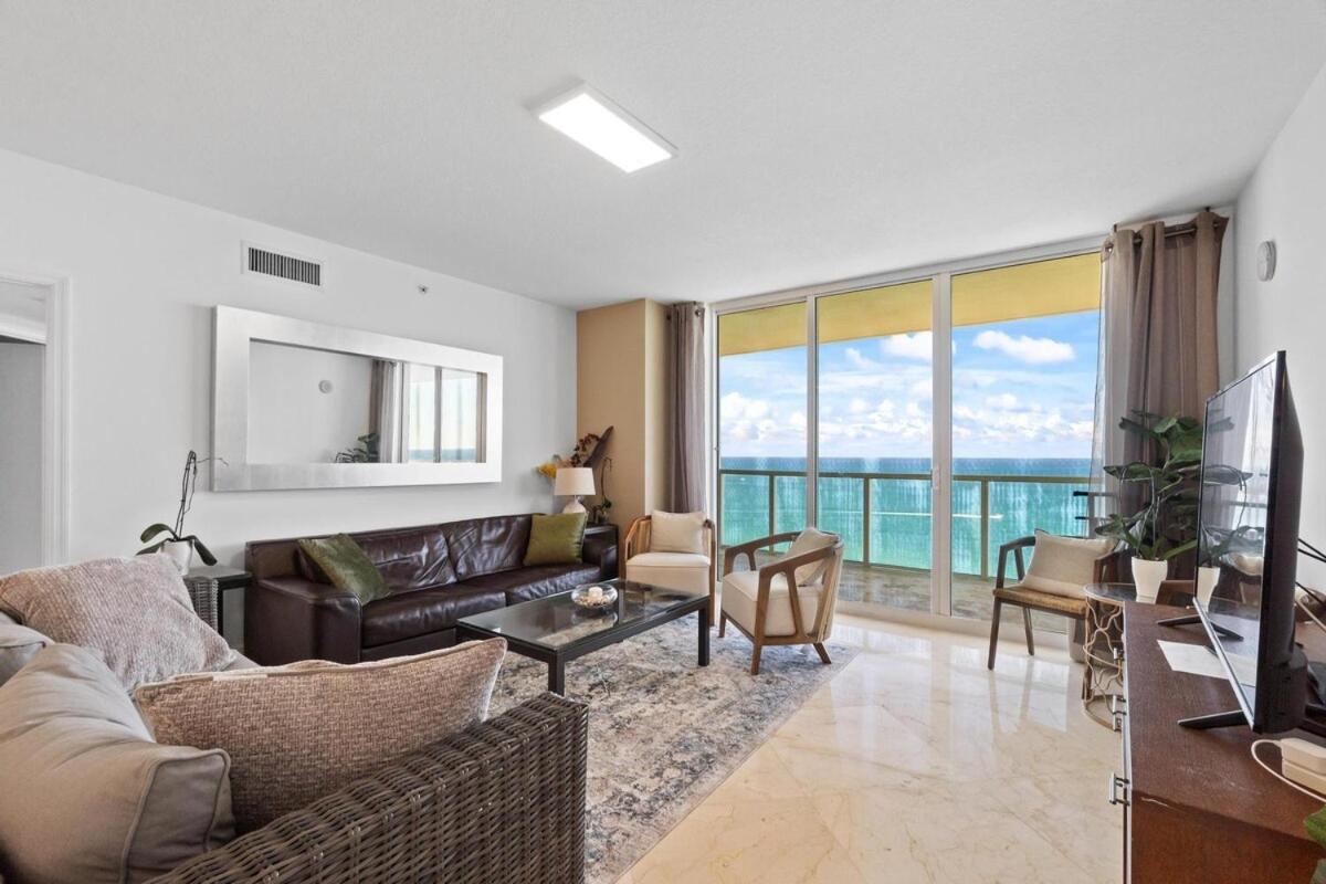 Luxury 2-Bedrooms Oceanfront Condo In Sunny Isles Sunny Isles Beach Buitenkant foto