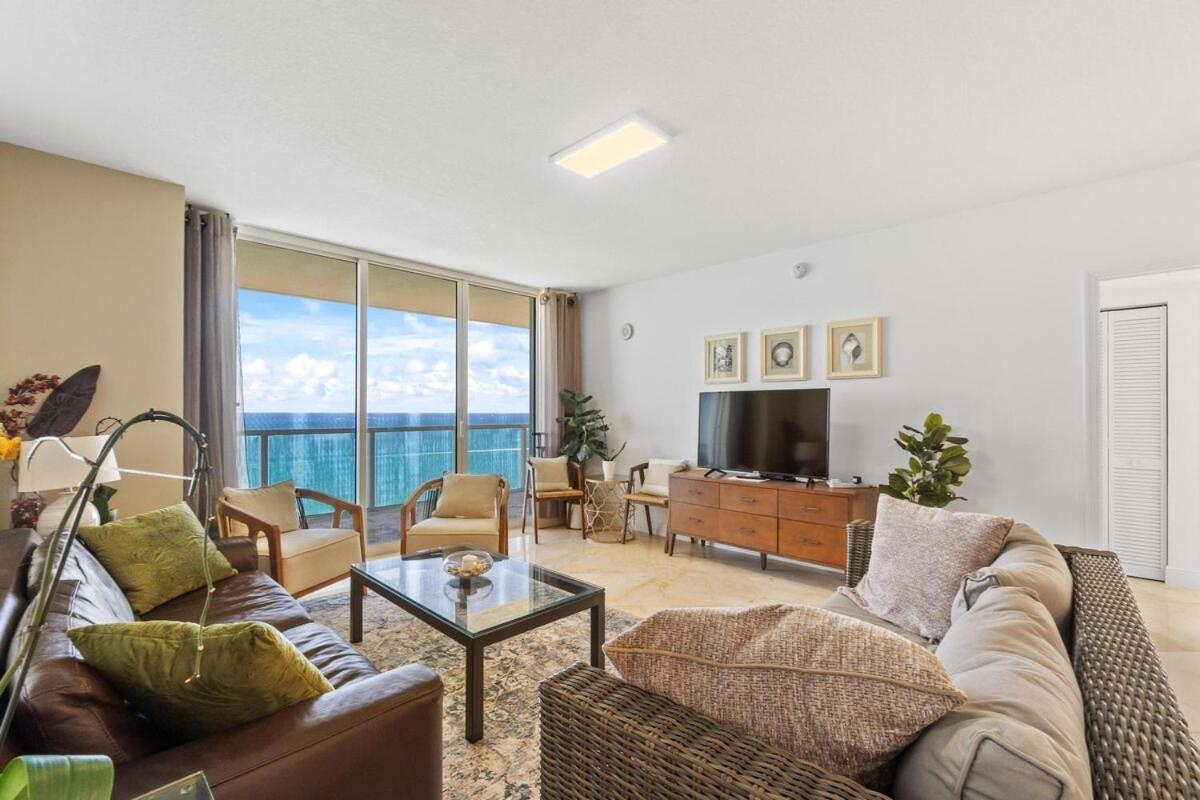 Luxury 2-Bedrooms Oceanfront Condo In Sunny Isles Sunny Isles Beach Buitenkant foto